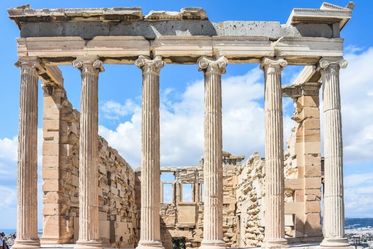Căutarea Înțelepciunii Financiare în Grecia Antică